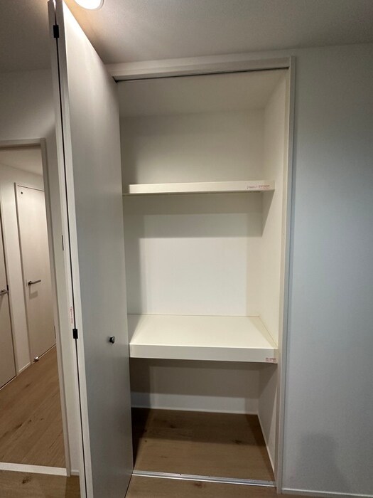 物件内観写真13　(収納)