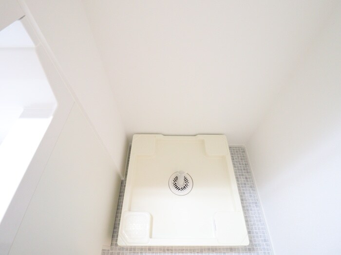 物件内観写真14　(洗濯機置場)