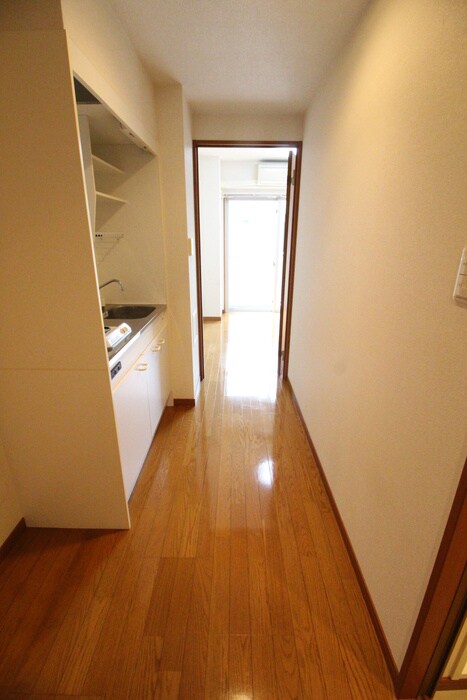 物件内観写真17　(廊下)