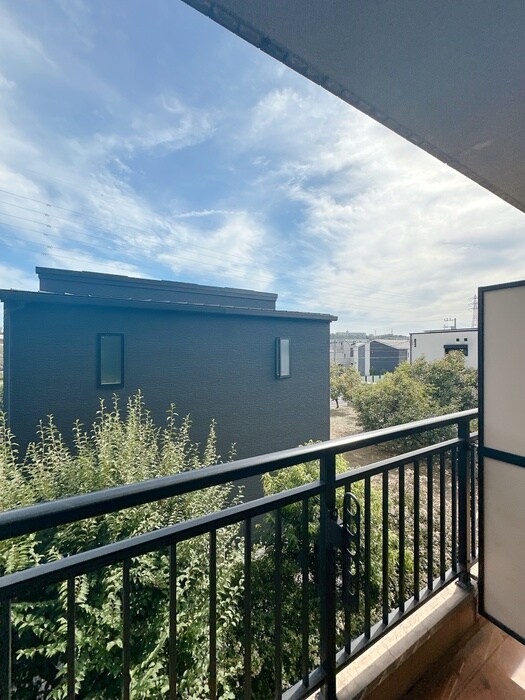 物件内観写真16　(室内からの展望)