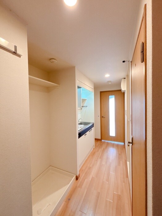 物件内観写真16　(廊下)