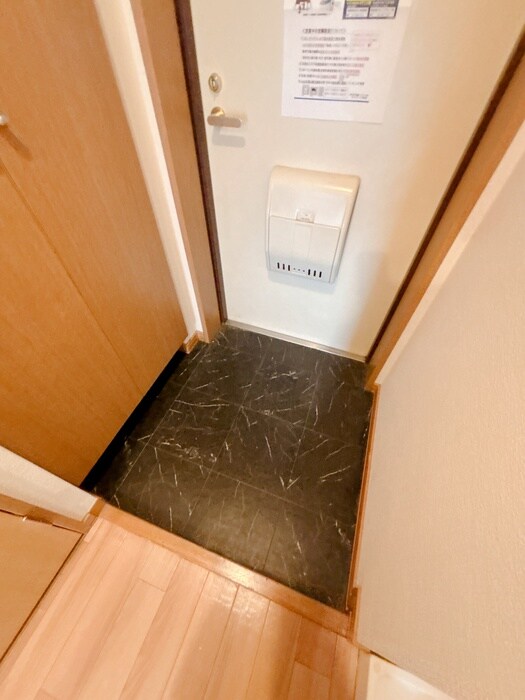 物件内観写真21　(玄関)