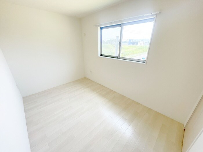 物件内観写真9　(居室)