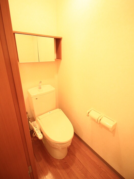 物件内観写真8　(トイレ)