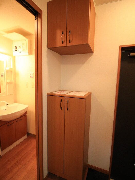 物件内観写真13　(靴箱)