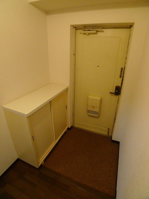 物件内観写真19　(玄関)