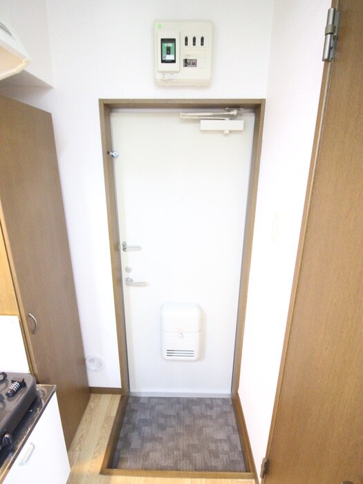 物件内観写真15　(玄関)