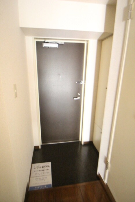 物件内観写真7　(玄関)