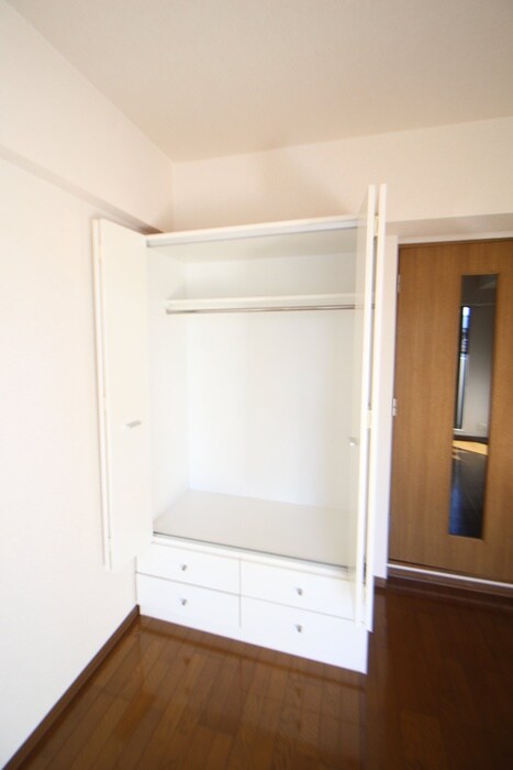 物件内観写真13　(収納)