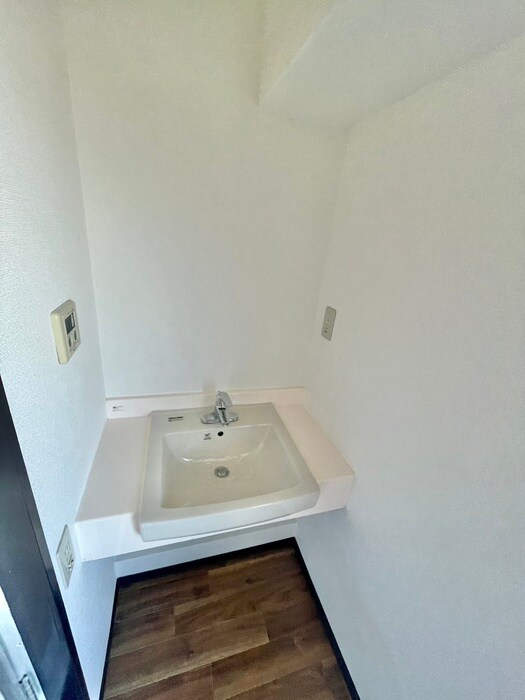 物件内観写真12　(洗面)