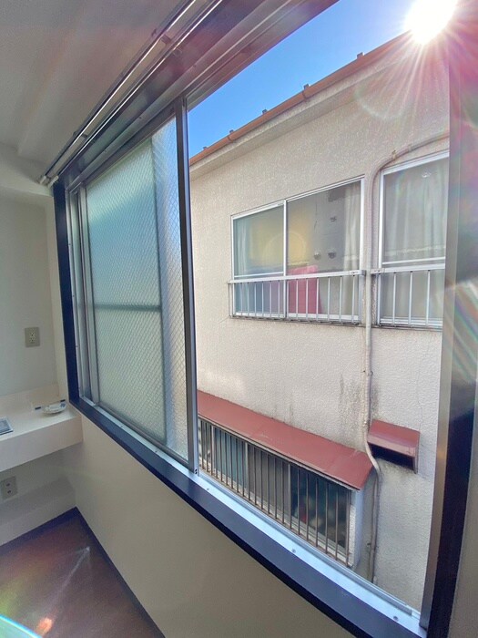 物件内観写真15　(室内からの展望)