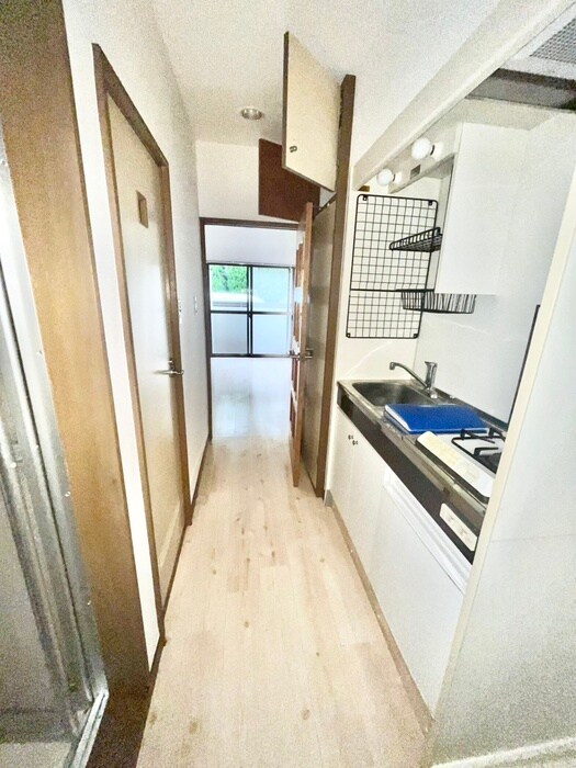 物件内観写真21　(廊下)