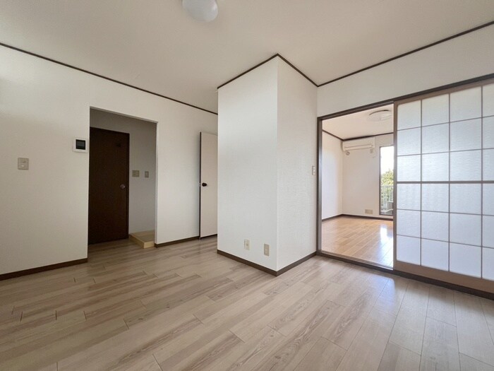 物件内観写真9　(居室)