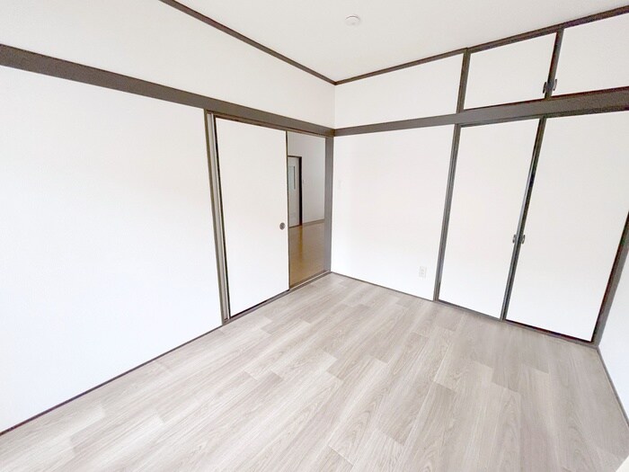 物件内観写真9　(居室)