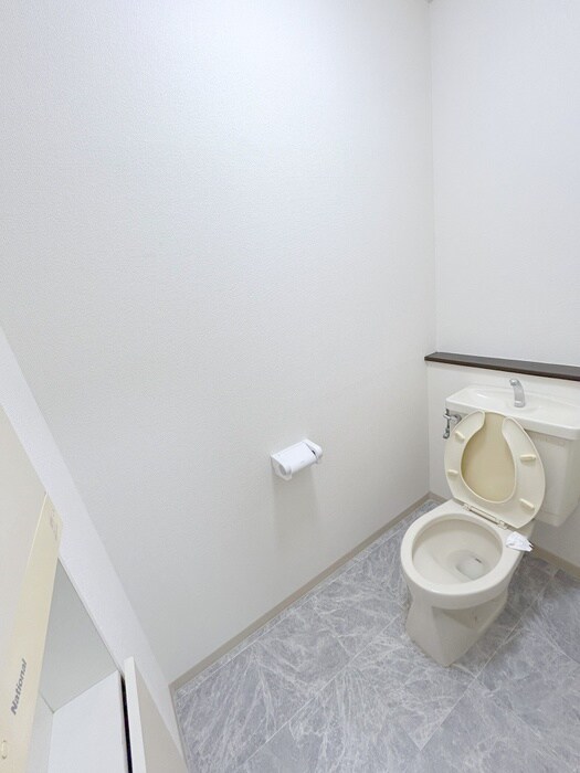 物件内観写真14　(トイレ)