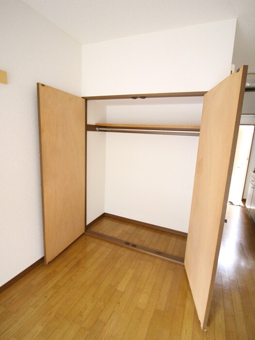 物件内観写真13　(収納)