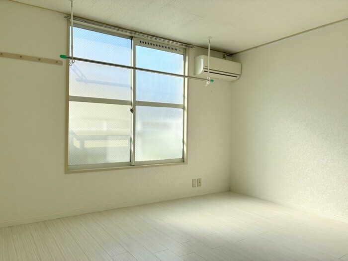 物件内観写真11　(居室)