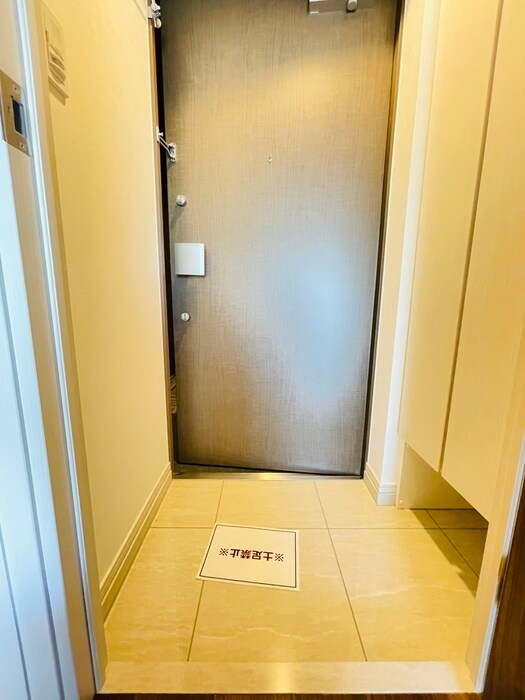 物件内観写真18　(玄関)