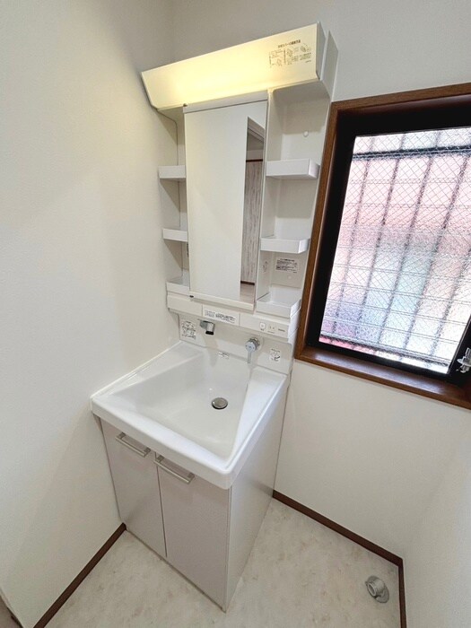 物件内観写真16　(洗面)