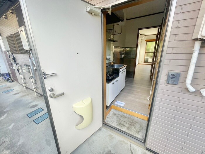 物件内観写真17　(玄関)