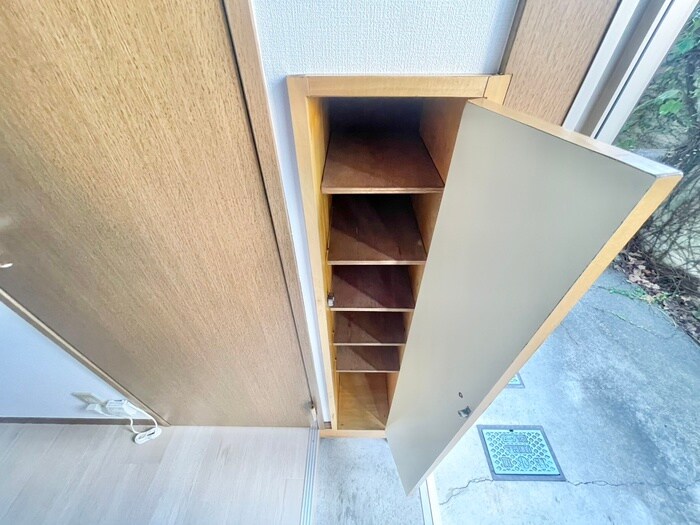 物件内観写真18　(靴箱)