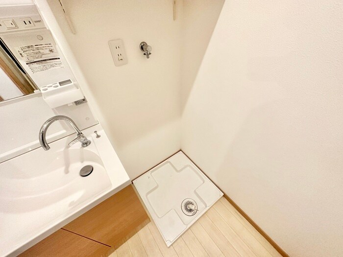 物件内観写真12　(洗濯機置場)