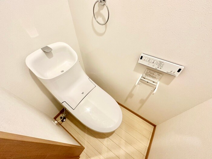 物件内観写真13　(トイレ)