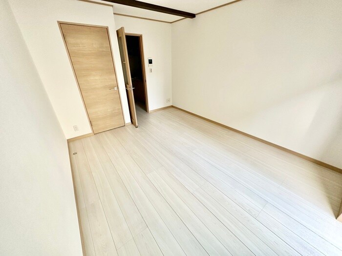 物件内観写真18　(室内からの展望)