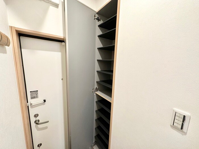 物件内観写真19　(靴箱)