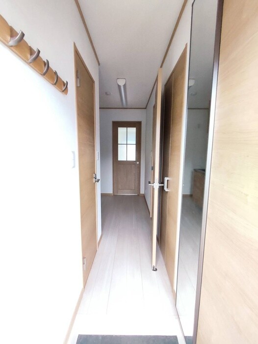 物件内観写真19　(廊下)
