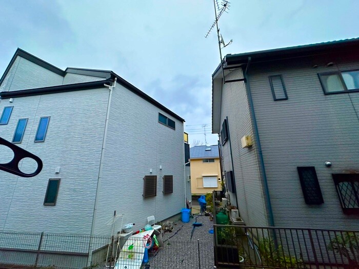 物件内観写真22　(室内からの展望)