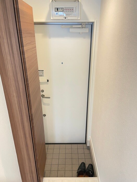 物件内観写真14　(玄関)