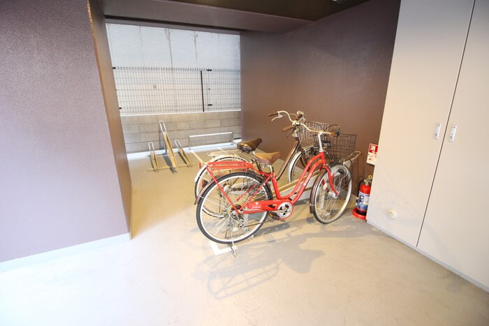 物件外観写真5　(駐輪場)