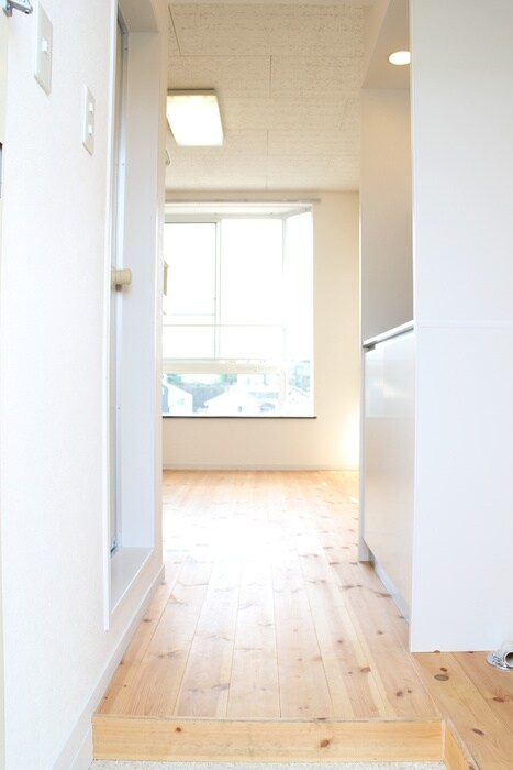 物件内観写真7　(玄関)