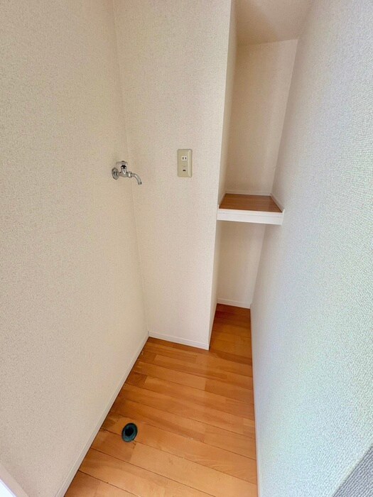 物件内観写真17　(洗濯機置場)