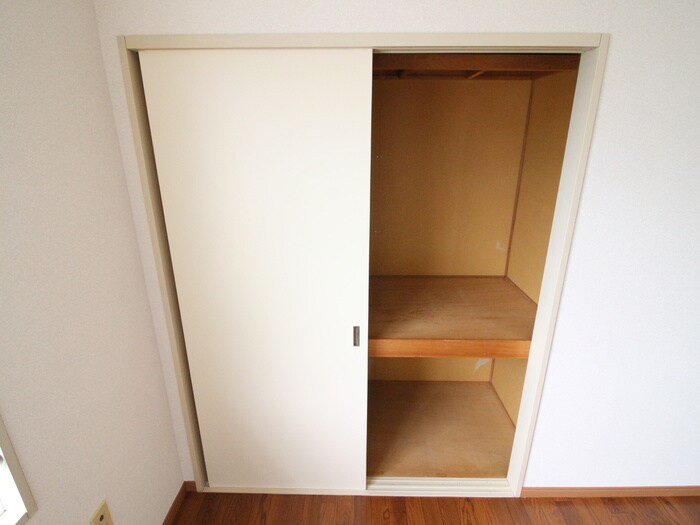 物件内観写真9　(収納)