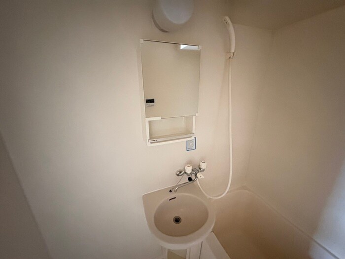 物件内観写真12　(洗面)