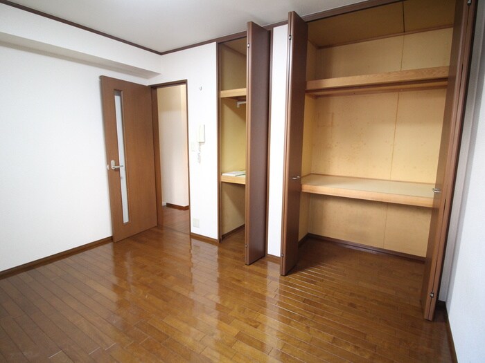 物件内観写真16　(収納)
