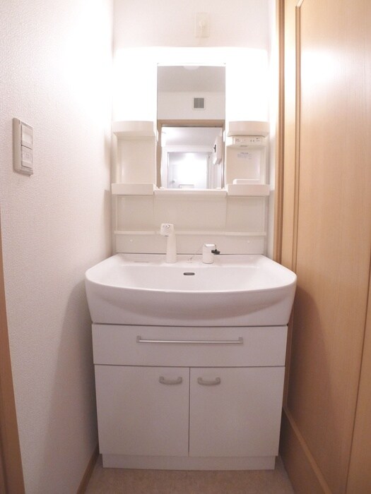 物件内観写真12　(洗面)