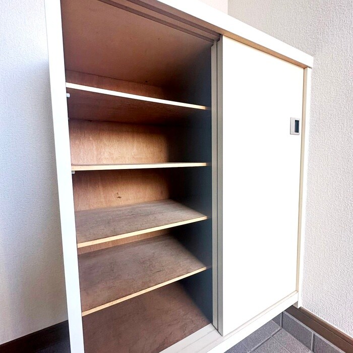 物件内観写真15　(靴箱)