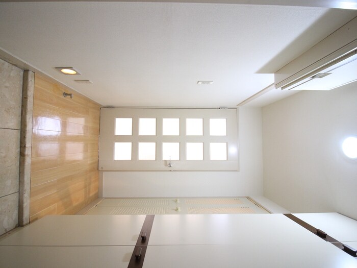 物件内観写真14　(玄関)