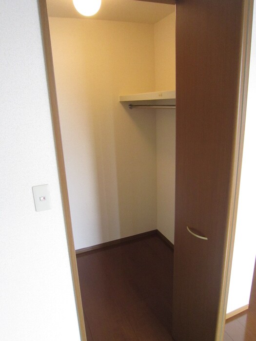 物件内観写真13　(収納)