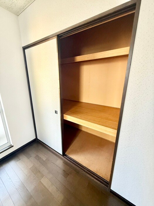 物件内観写真13　(収納)
