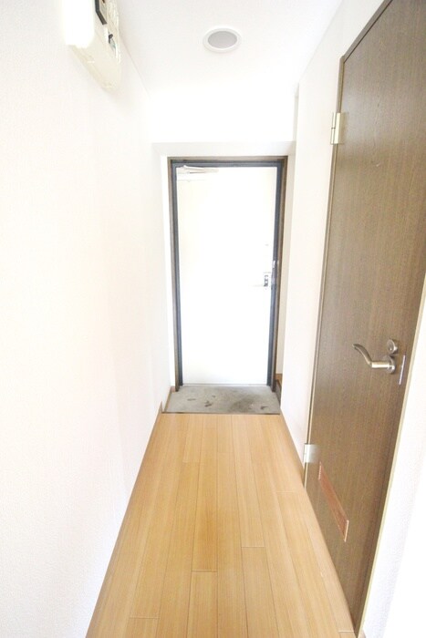 物件内観写真9　(廊下)