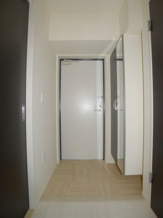 物件内観写真19　(玄関)