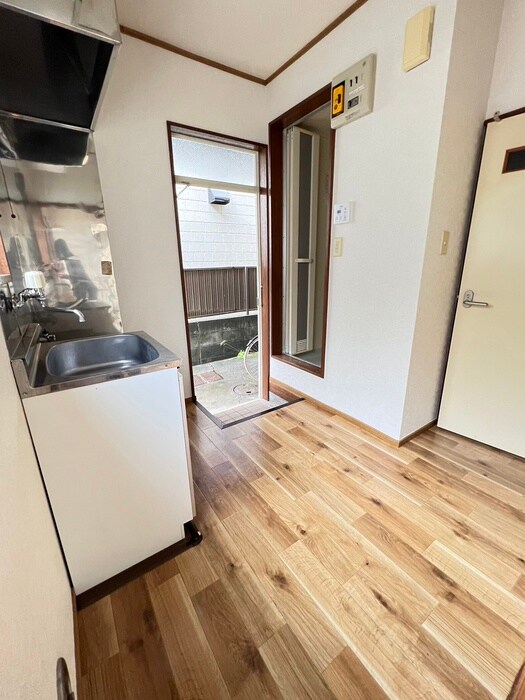 物件内観写真8　(廊下)