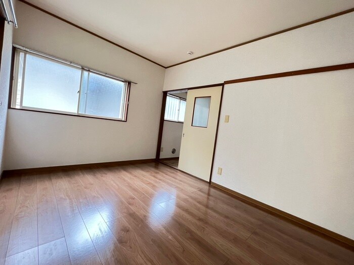 物件内観写真11　(居室)