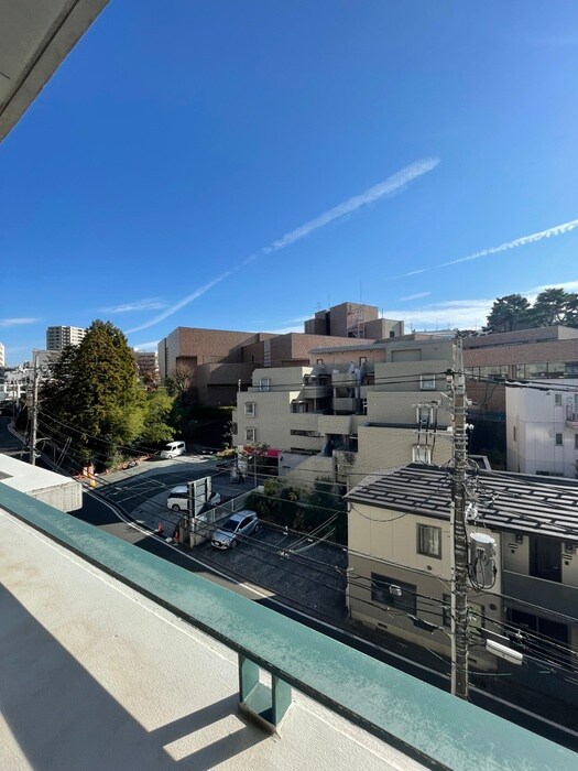 物件内観写真16　(室内からの展望)