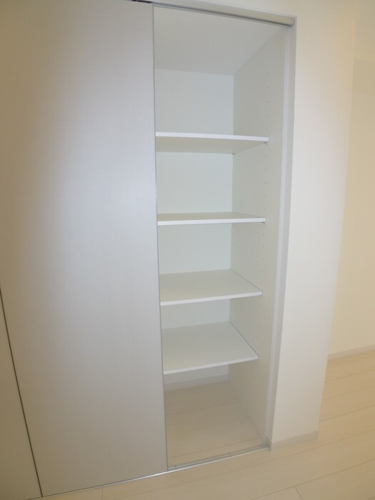 物件内観写真8　(収納)