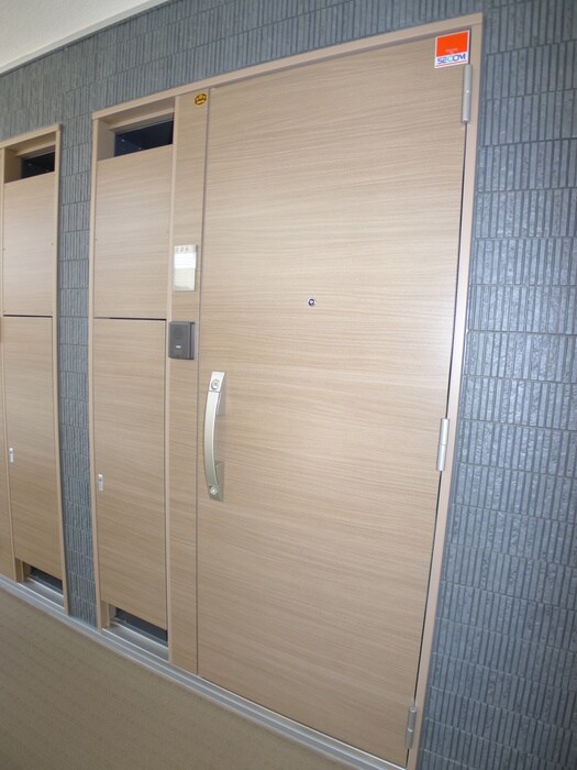 物件内観写真21　(玄関)